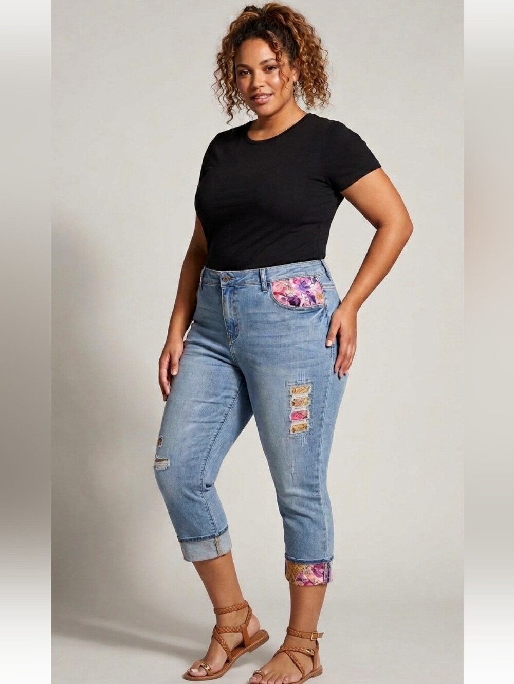 Chicos  Girlfriend Ankle Jeans So Slimming Floral Embroidered Cuffed Hem Size 4R